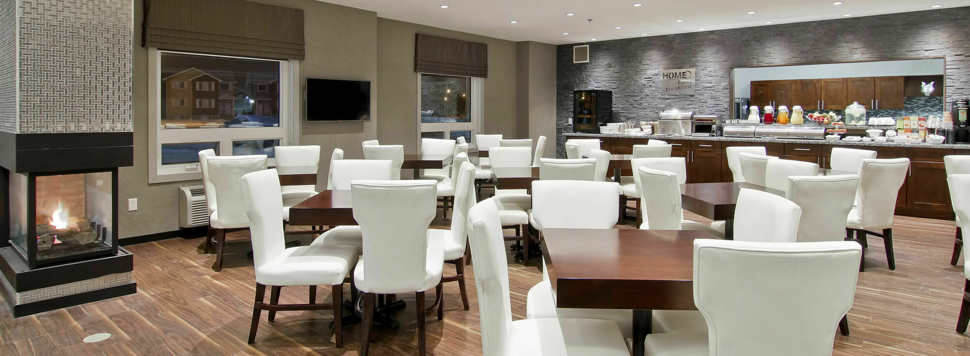 Home Inn & Suites Regina Airport Exteriér fotografie