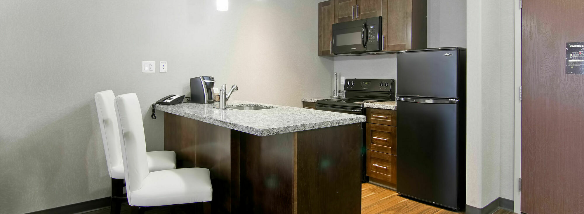 Home Inn & Suites Regina Airport Exteriér fotografie